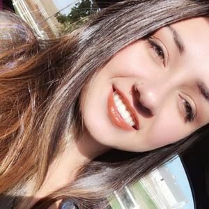 Meet your Posher, Michaela